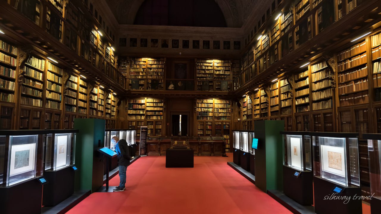 Библиотека Милан